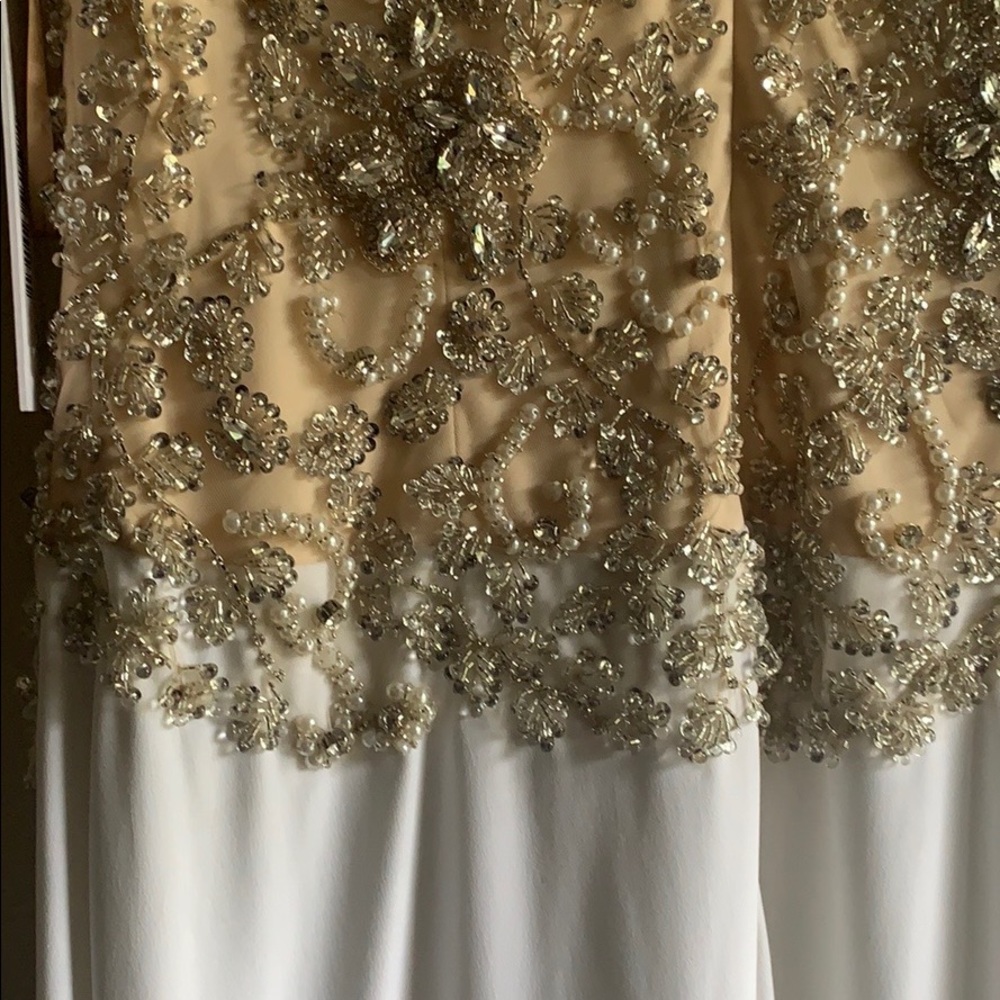 Ivory - Picture 5 of 6